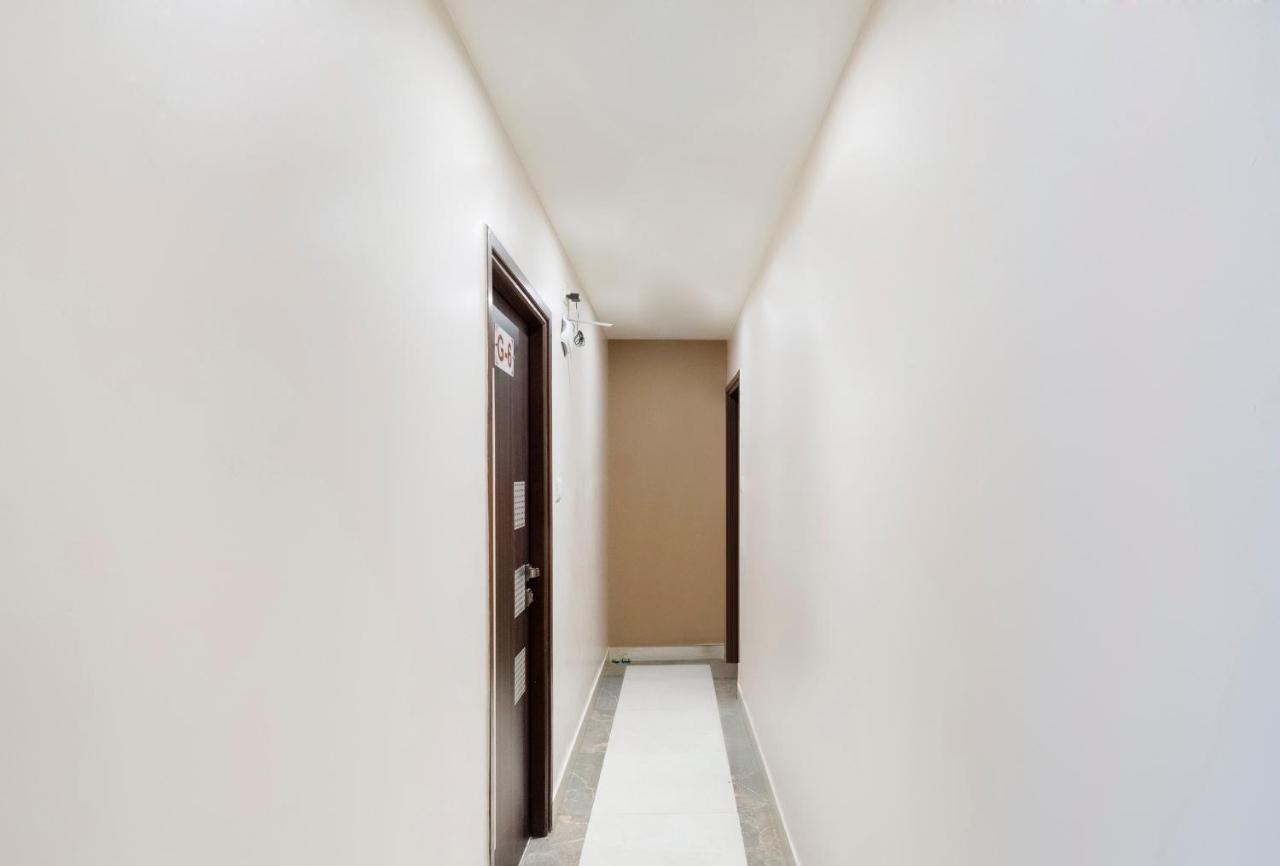 Oyo 69377 Hotel Ruby Mumbai Kültér fotó