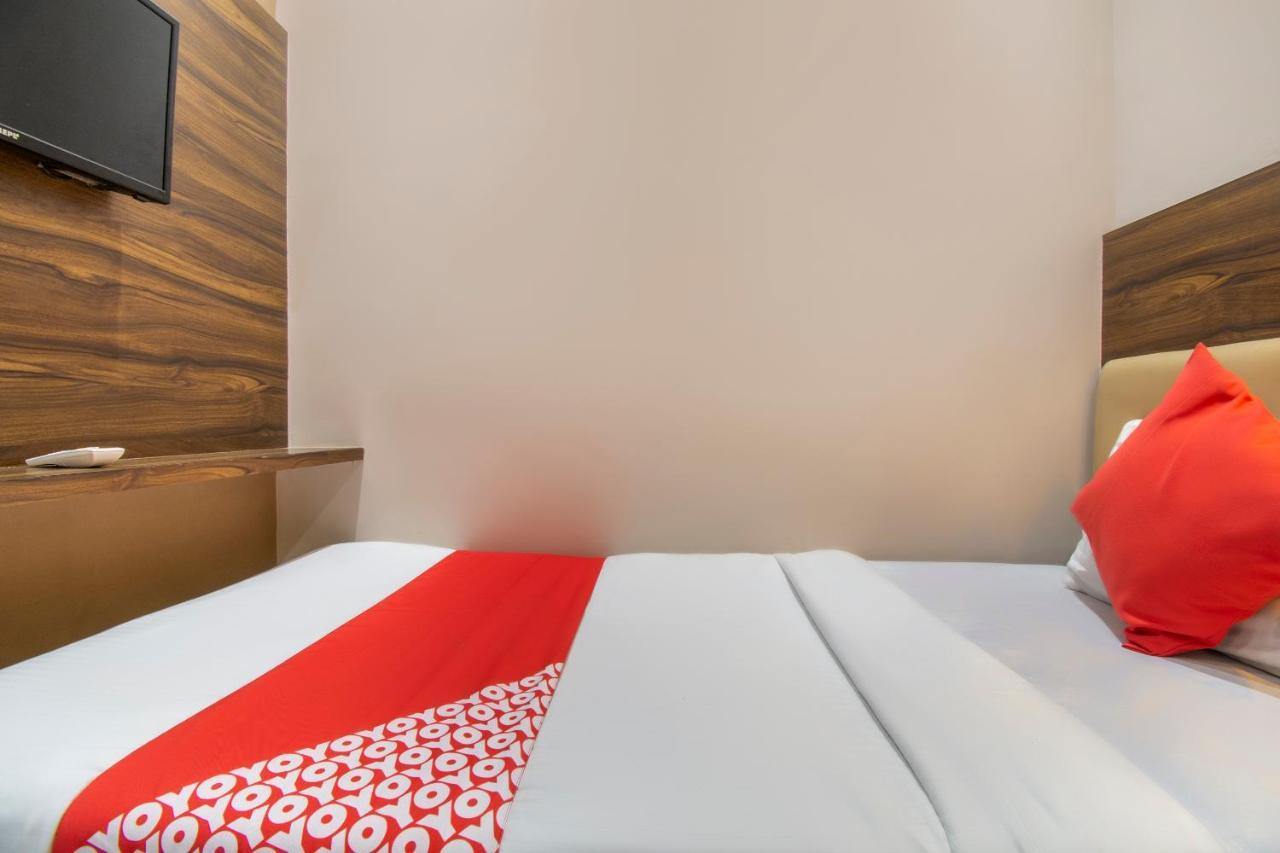 Oyo 69377 Hotel Ruby Mumbai Kültér fotó